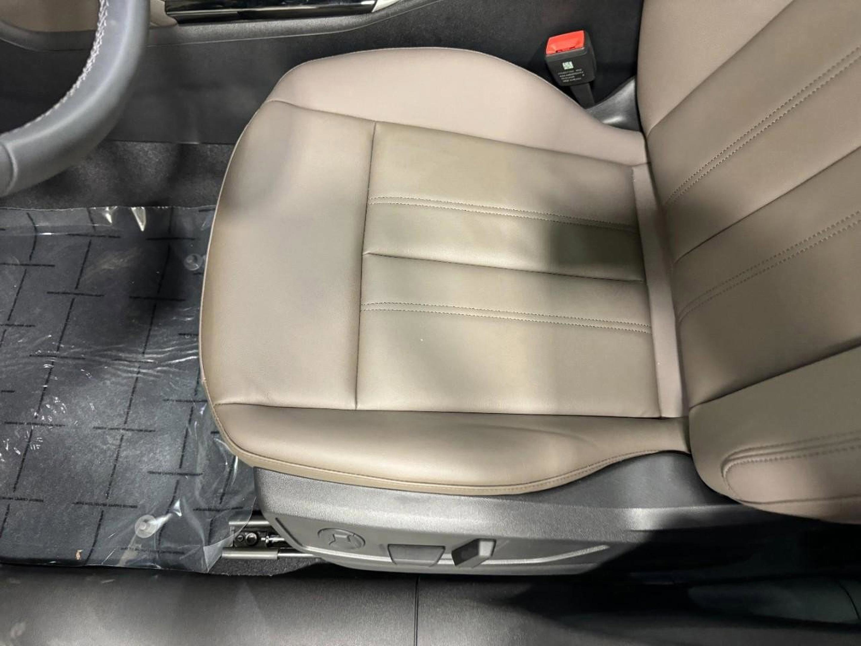 New 2025 Audi Q5 Premium image 23