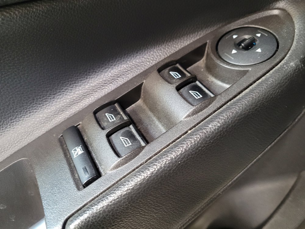 Used 2016 Ford Escape SE w/ SE Chrome Package FWD image 27