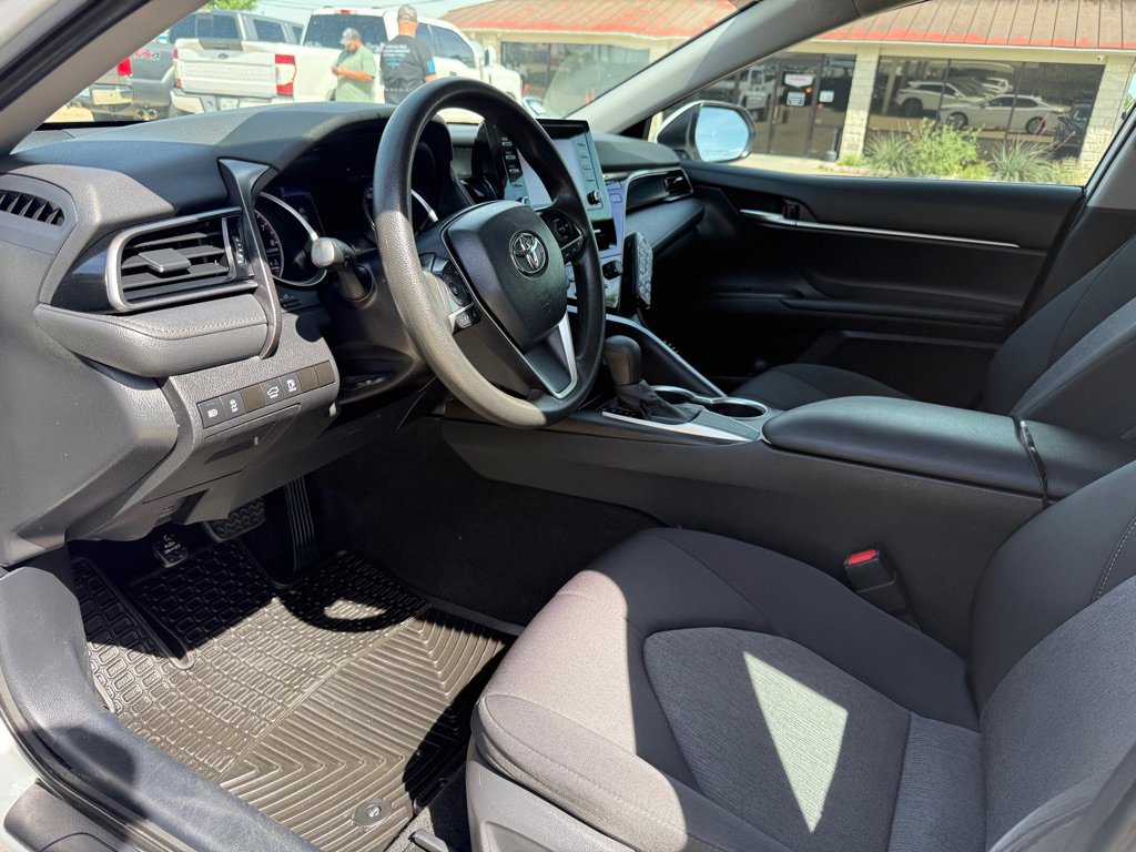 Used 2021 Toyota Camry LE FWD image 14