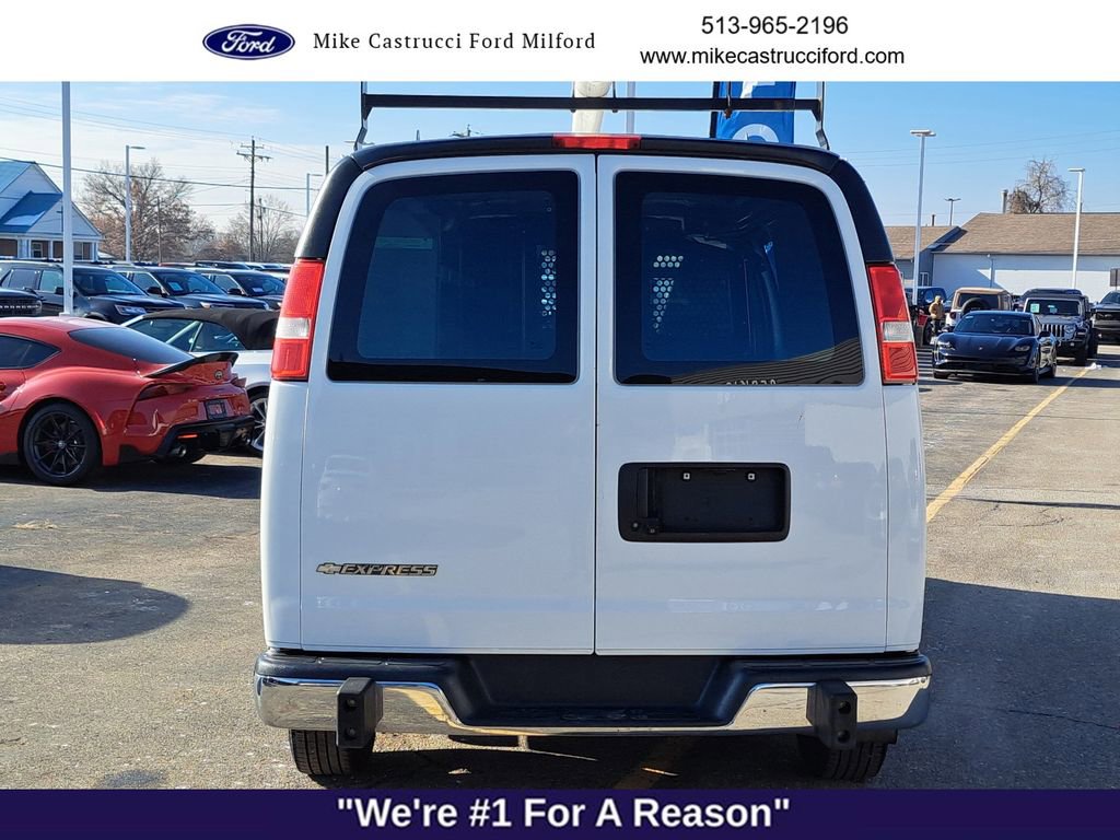 Used 2019 Chevrolet Express 2500 w/ Driver Convenience Package image 4