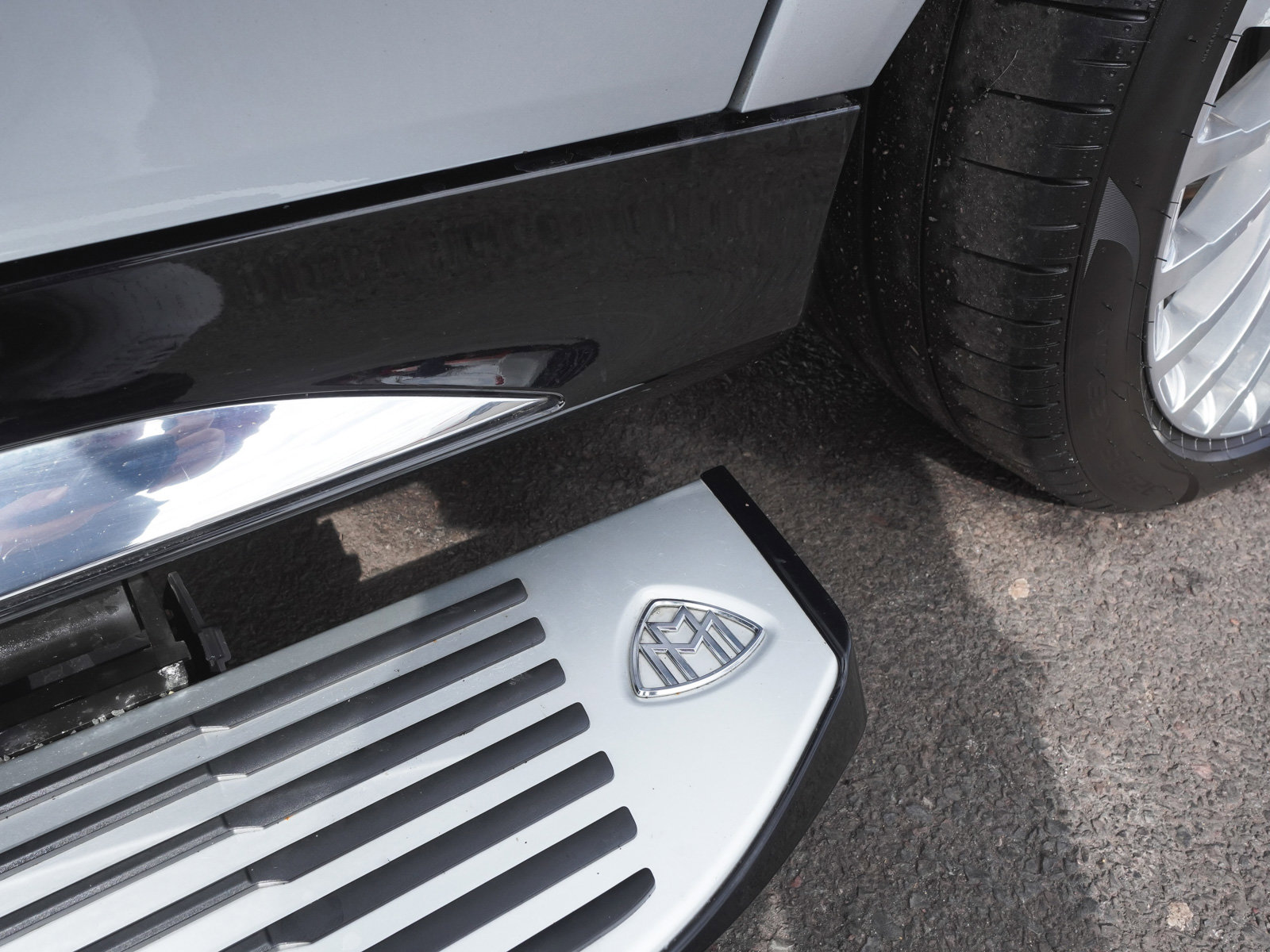 Used 2023 Mercedes-Benz Maybach GLS 600 4MATIC image 11