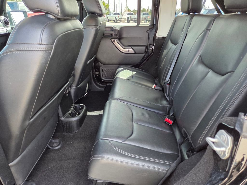 Used 2018 Jeep Wrangler Altitude image 18