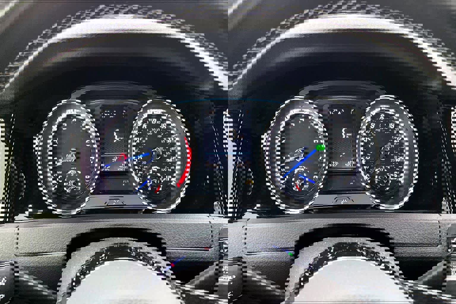 Used 2017 Volkswagen Golf R 4-Door image 26