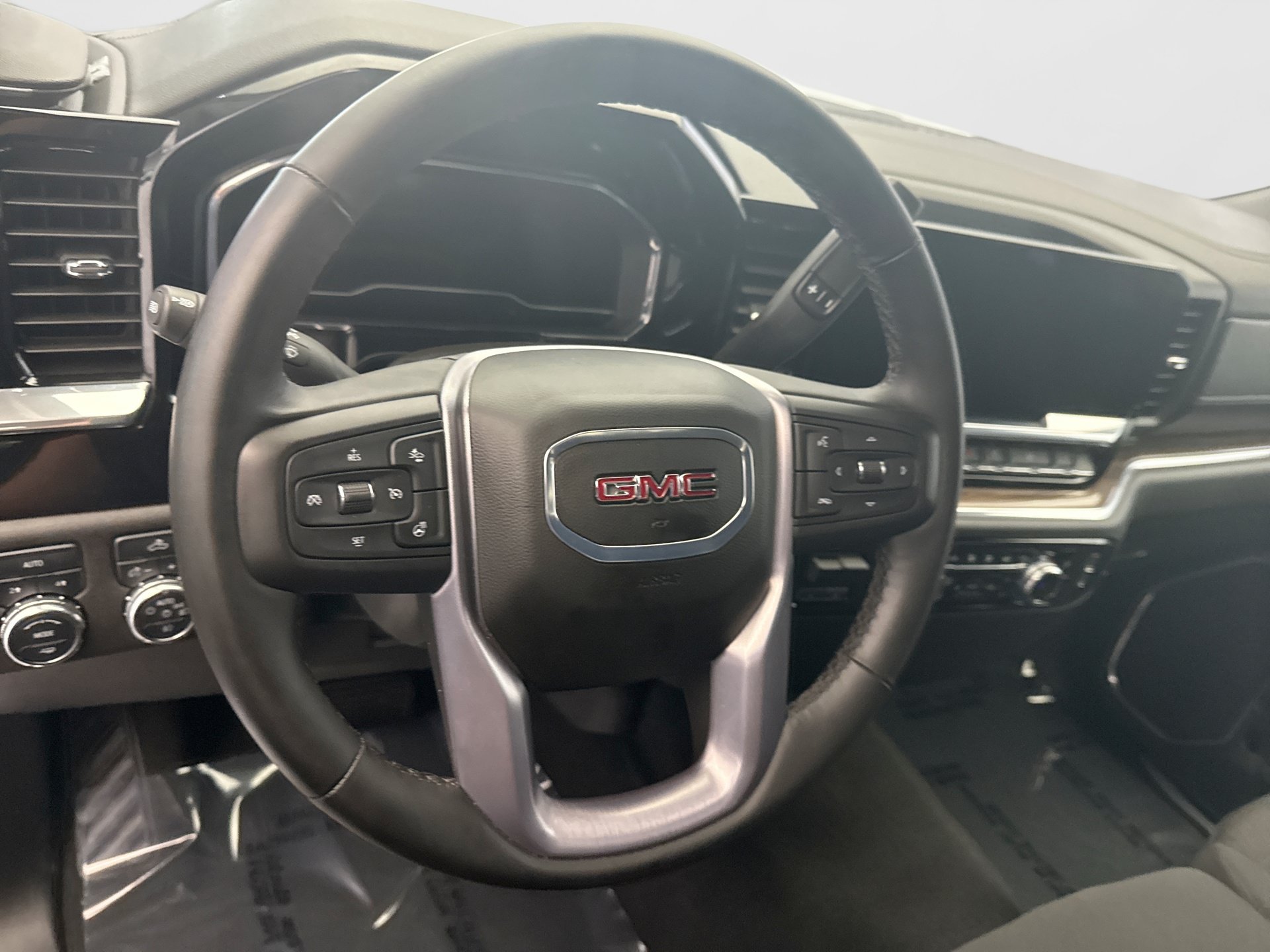 Used 2025 GMC Sierra 1500 Elevation AWD/4WD image 12