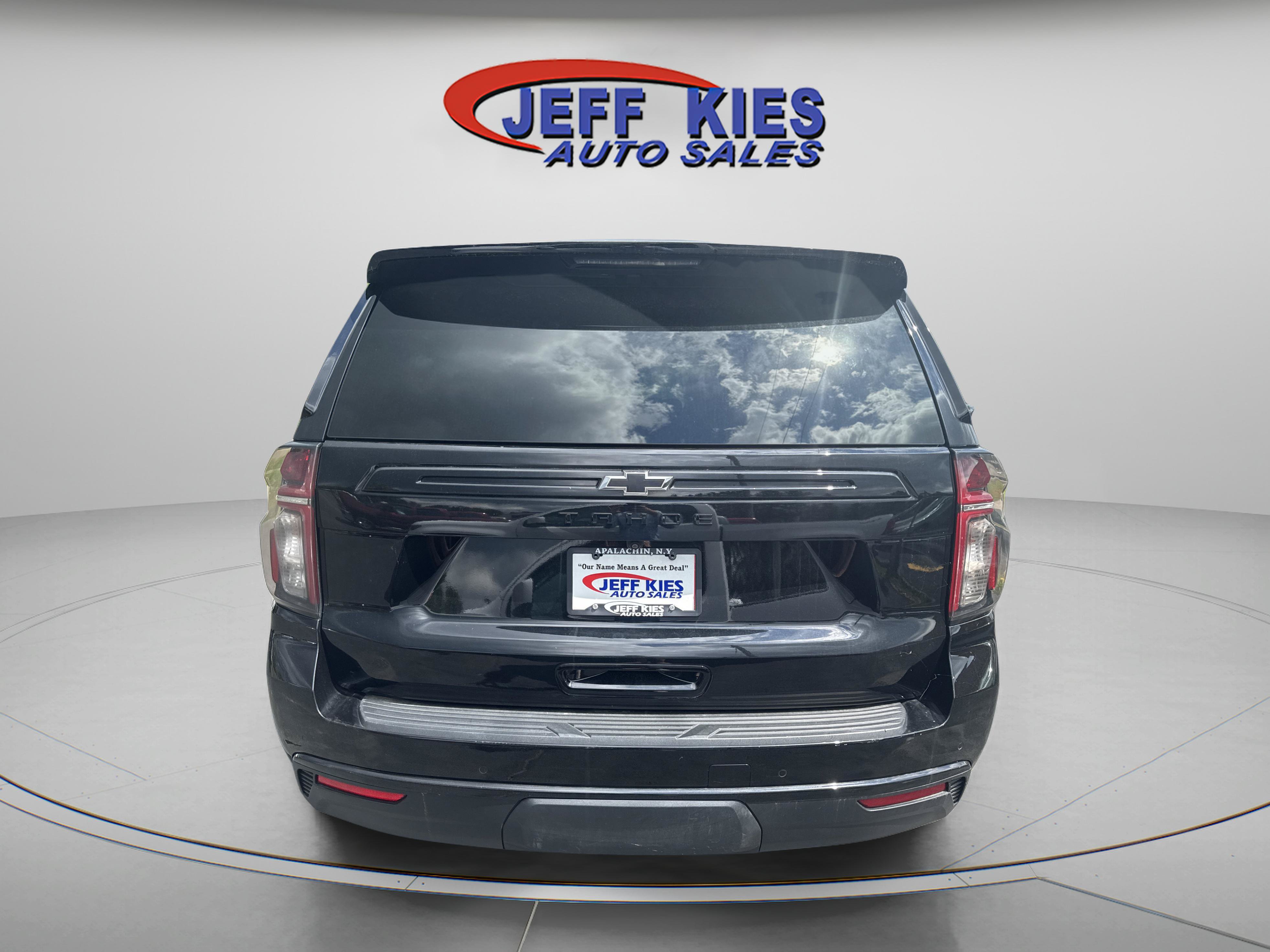 Used 2023 Chevrolet Tahoe Z71 AWD/4WD image 7