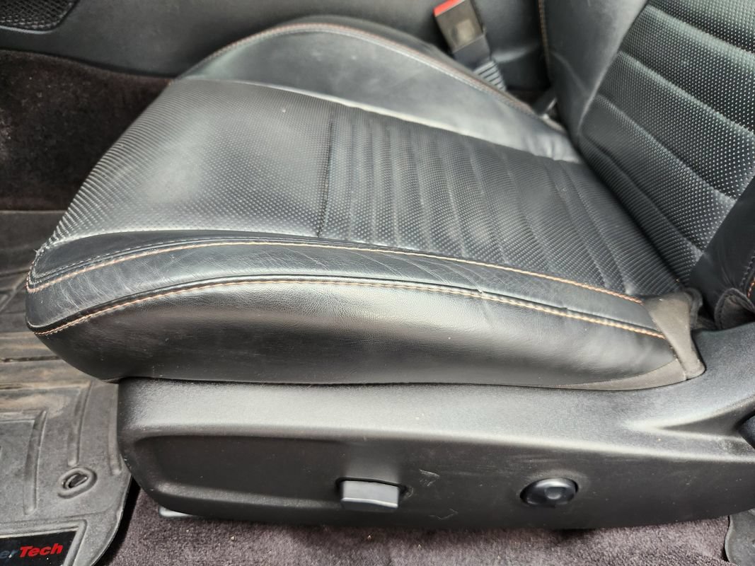 Used 2016 Dodge Challenger R/T Scat Pack RWD image 30