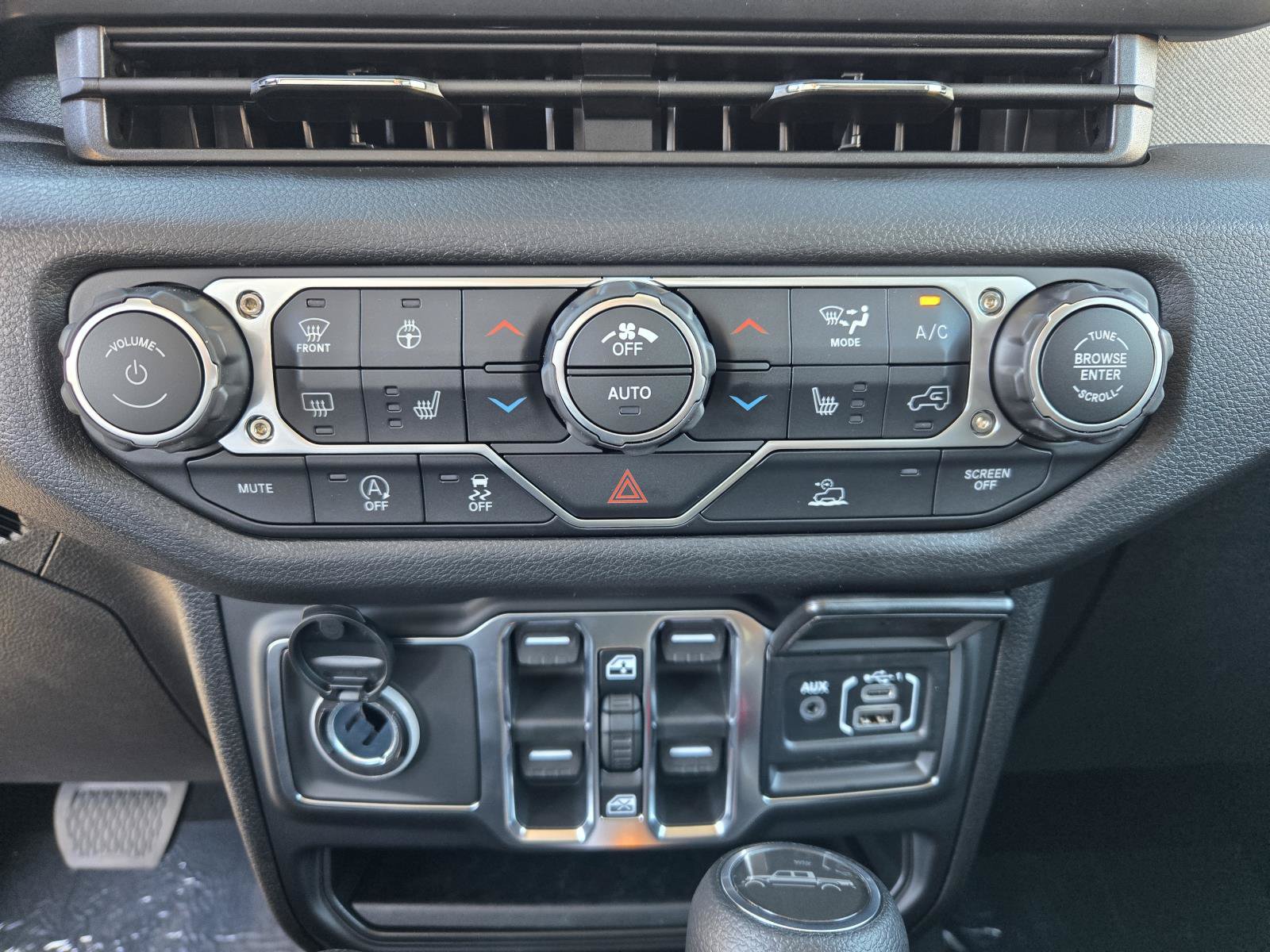 New 2026 Jeep Gladiator Sport AWD/4WD image 14