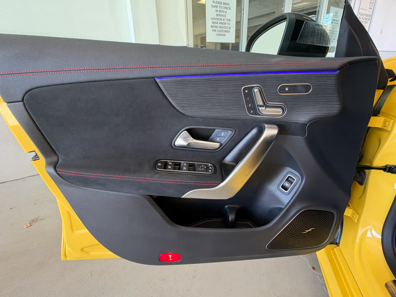 Used 2023 Mercedes-Benz CLA 250 4MATIC image 22