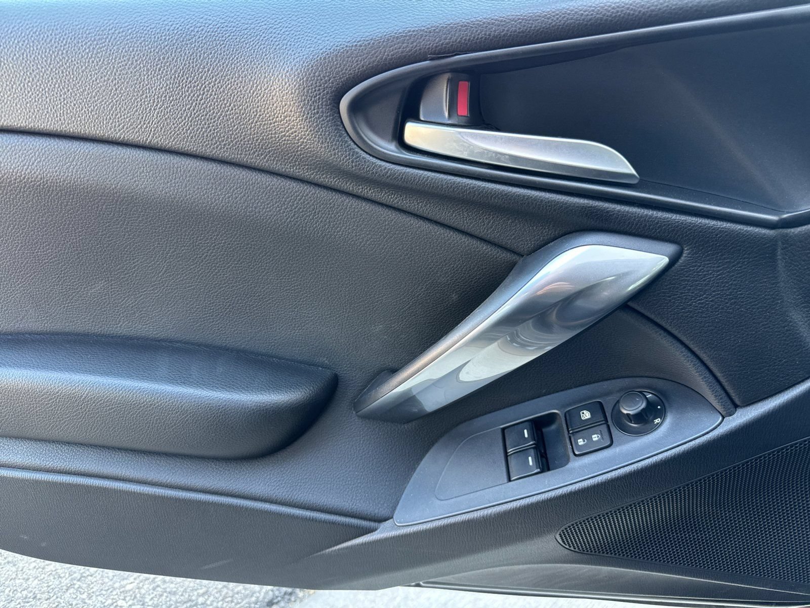 Used 2018 FIAT 124 Spider Abarth w/ Navigation & Sound Group RWD image 9