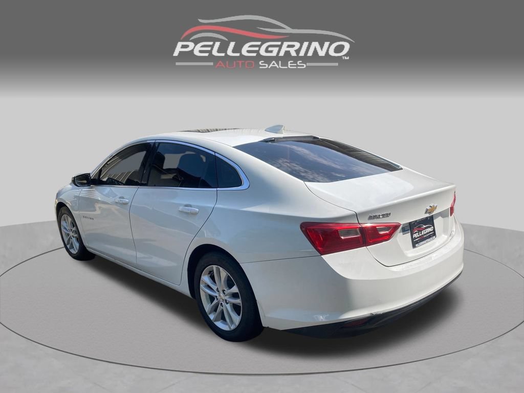 Used 2017 Chevrolet Malibu LT FWD image 4