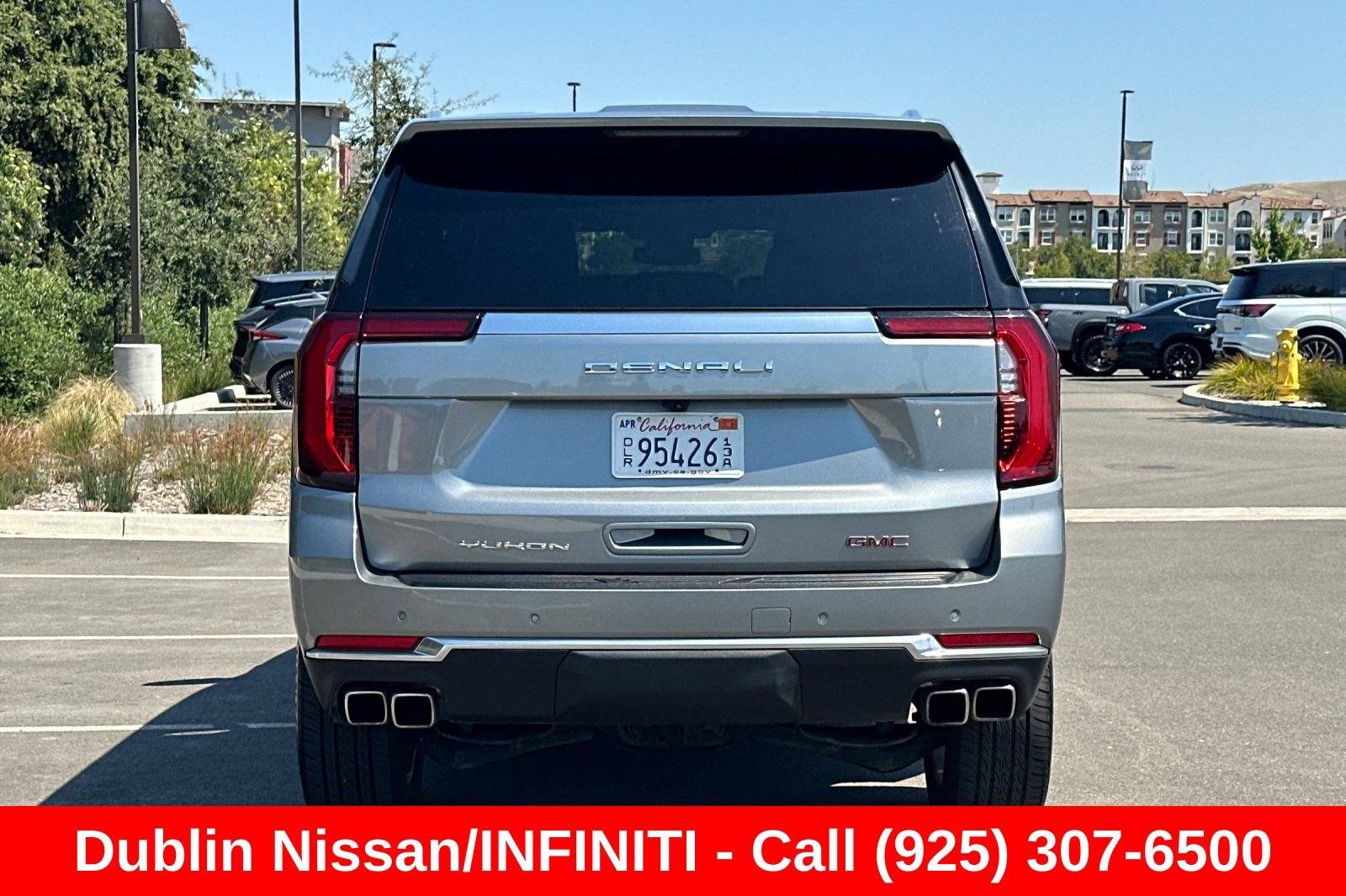 Used 2025 GMC Yukon XL Denali AWD/4WD image 5