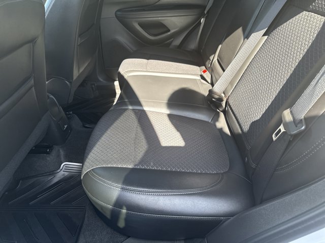 Used 2022 Buick Encore Preferred w/ Safety Package image 17