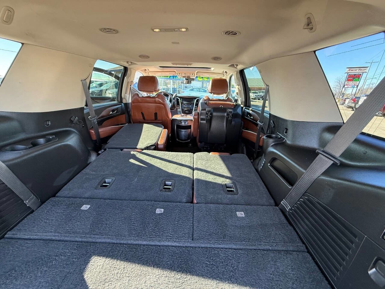 Used 2019 Cadillac Escalade Luxury image 21