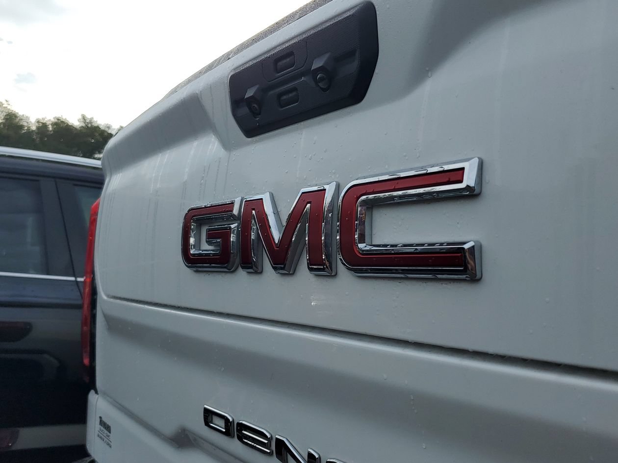 Used 2024 GMC Sierra 1500 Denali RWD image 6