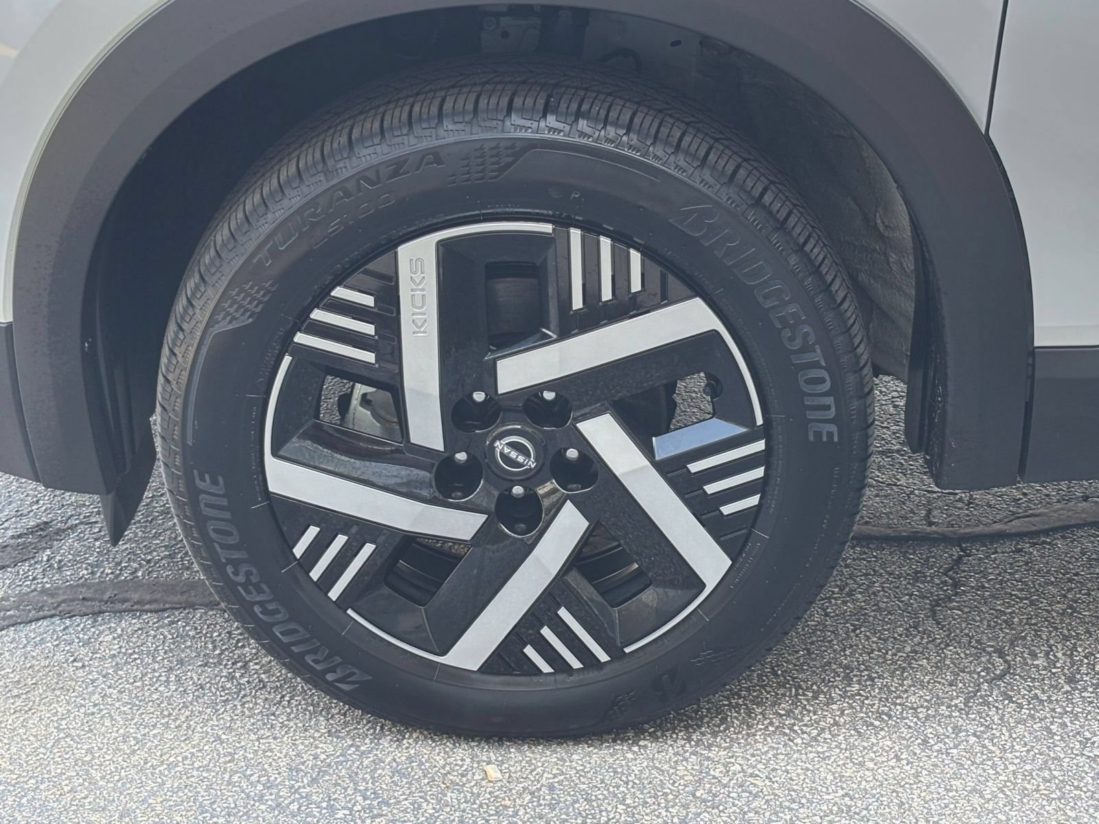Used 2026 Nissan Kicks SV w/ Cold Weather Package FWD image 28