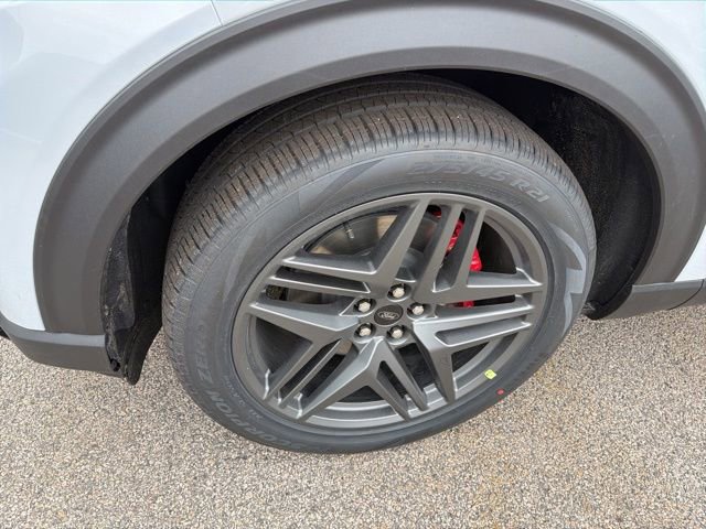 New 2026 Ford Explorer ST image 8
