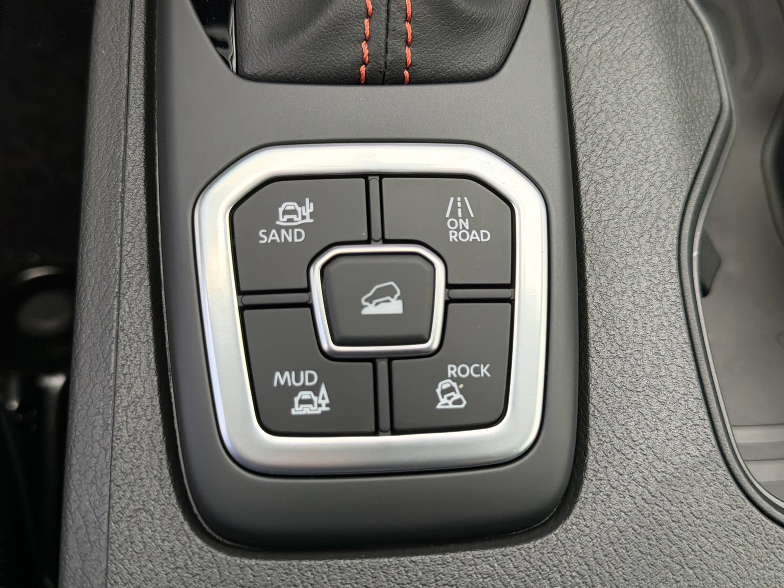 New 2026 Nissan Frontier PRO-4X w/ Pro-4x Convenience Package AWD/4WD image 14