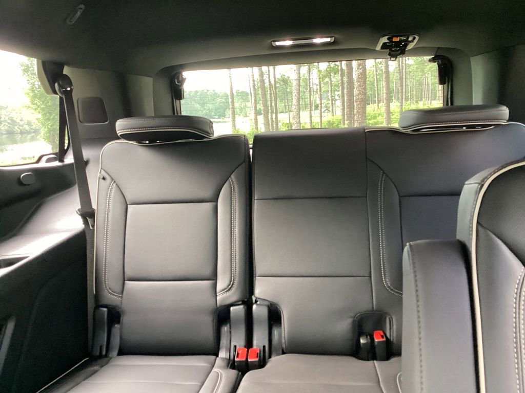 New 2026 GMC Yukon Elevation w/ LPO, Elevation Black Package RWD image 17