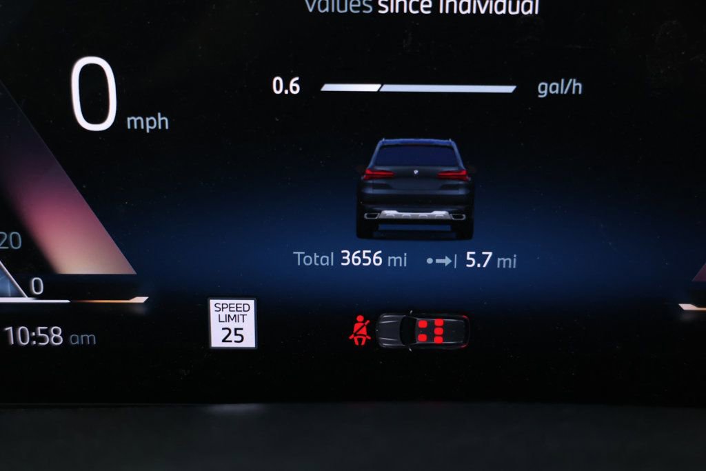 Used 2024 BMW X5 xDrive40i w/ Climate Comfort Package image 14