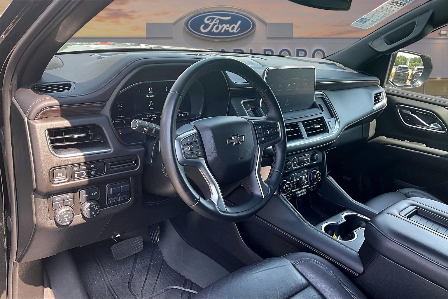 Used 2024 Chevrolet Tahoe Z71 w/ Z71 Off-Road Package AWD/4WD image 14