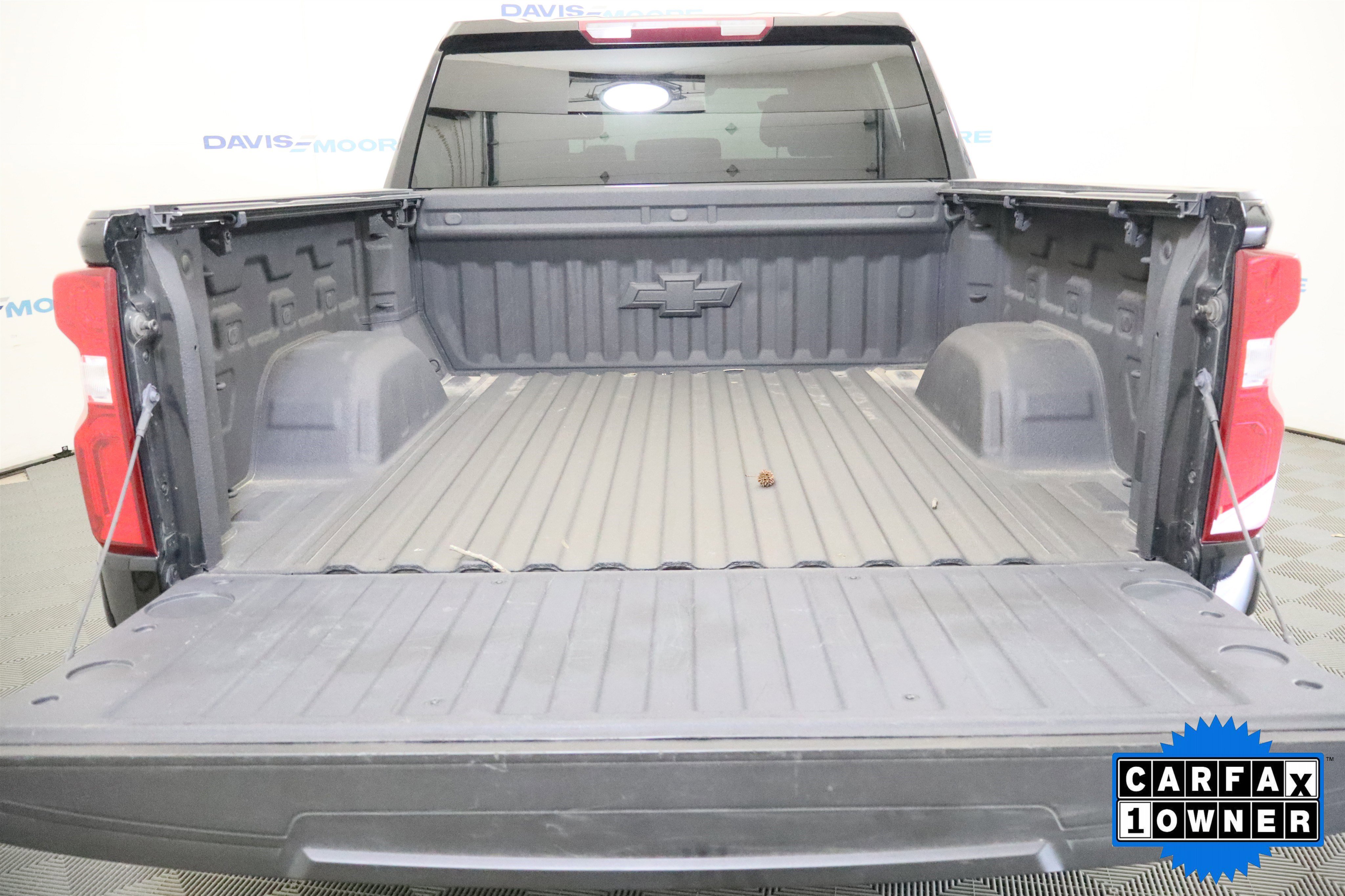 Used 2022 Chevrolet Silverado 1500 RST w/ Redline Edition image 9