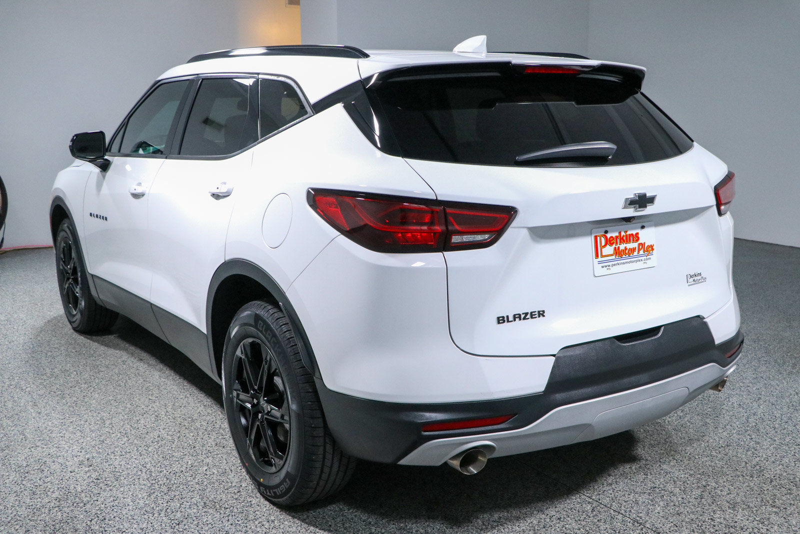 Used 2023 Chevrolet Blazer LT w/ Midnight/Sport Edition FWD image 9