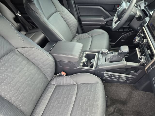 Certified 2025 Toyota 4Runner TRD Off-Road Premium w/ Tow Technology Package AWD/4WD image 12
