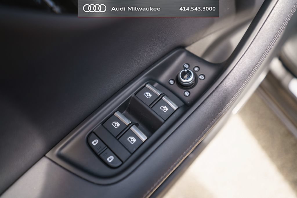 Used 2023 Audi Q7 3.0T Prestige w/ Prestige Package AWD/4WD image 19
