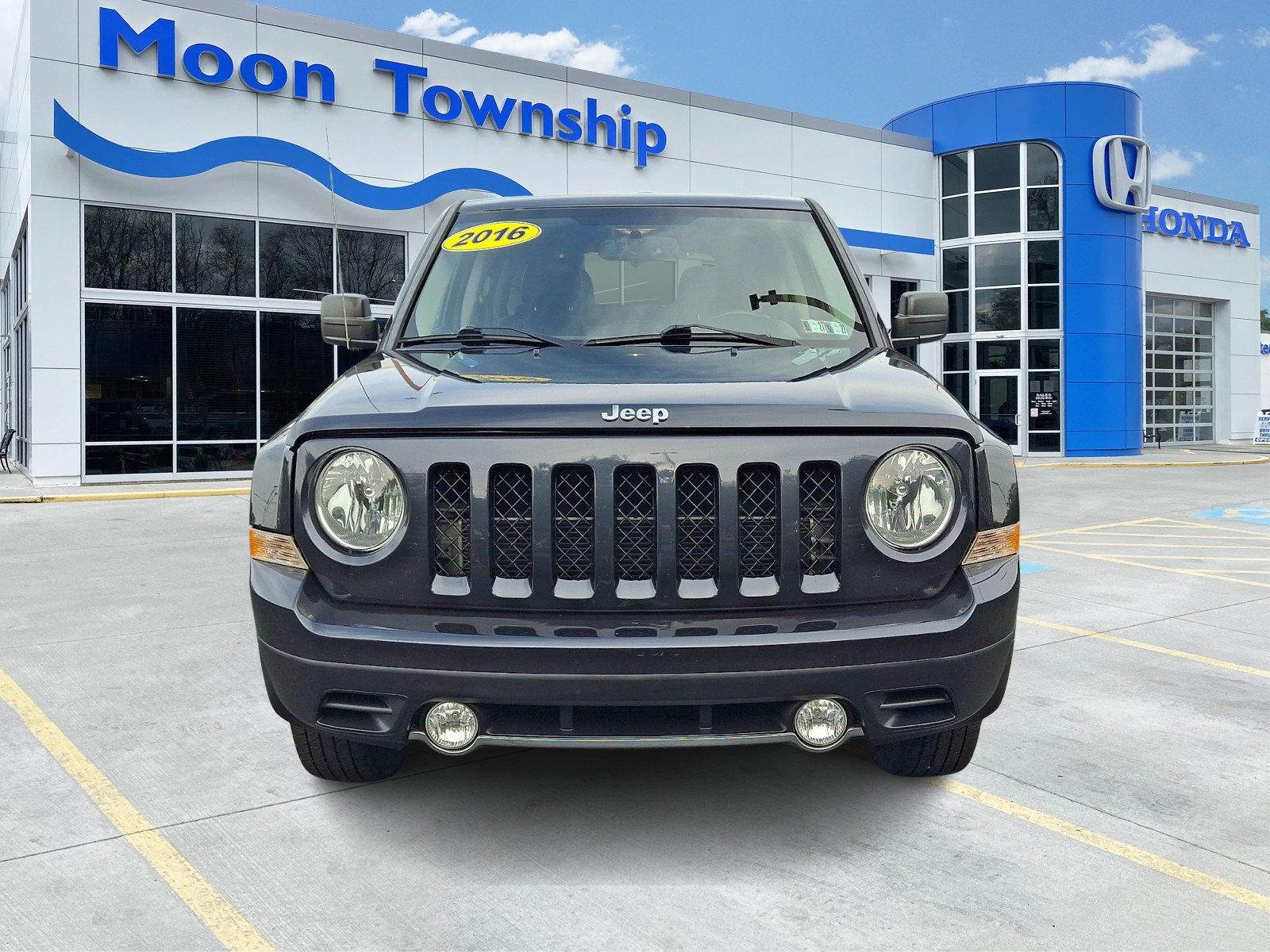 Used 2016 Jeep Patriot High Altitude AWD/4WD image 2
