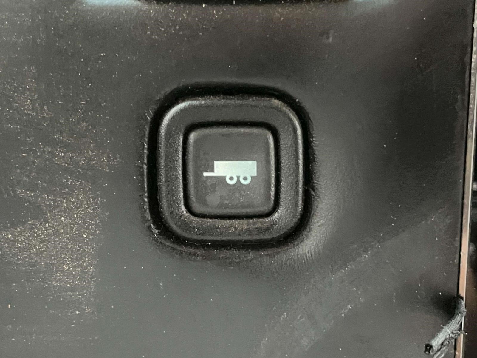 Used 2016 GMC Savana 2500 RWD image 20