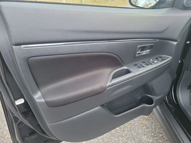 Used 2025 Mitsubishi Outlander Sport ES image 16