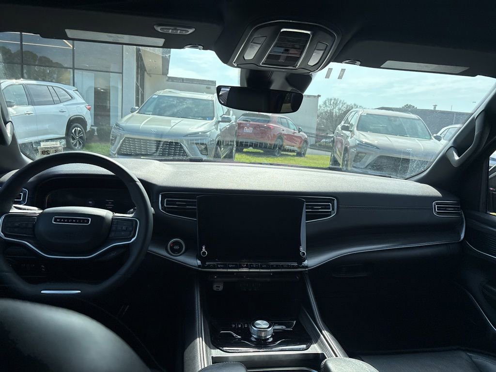 Used 2024 Jeep Wagoneer L Series II w/ Flexible Seating Group image 21