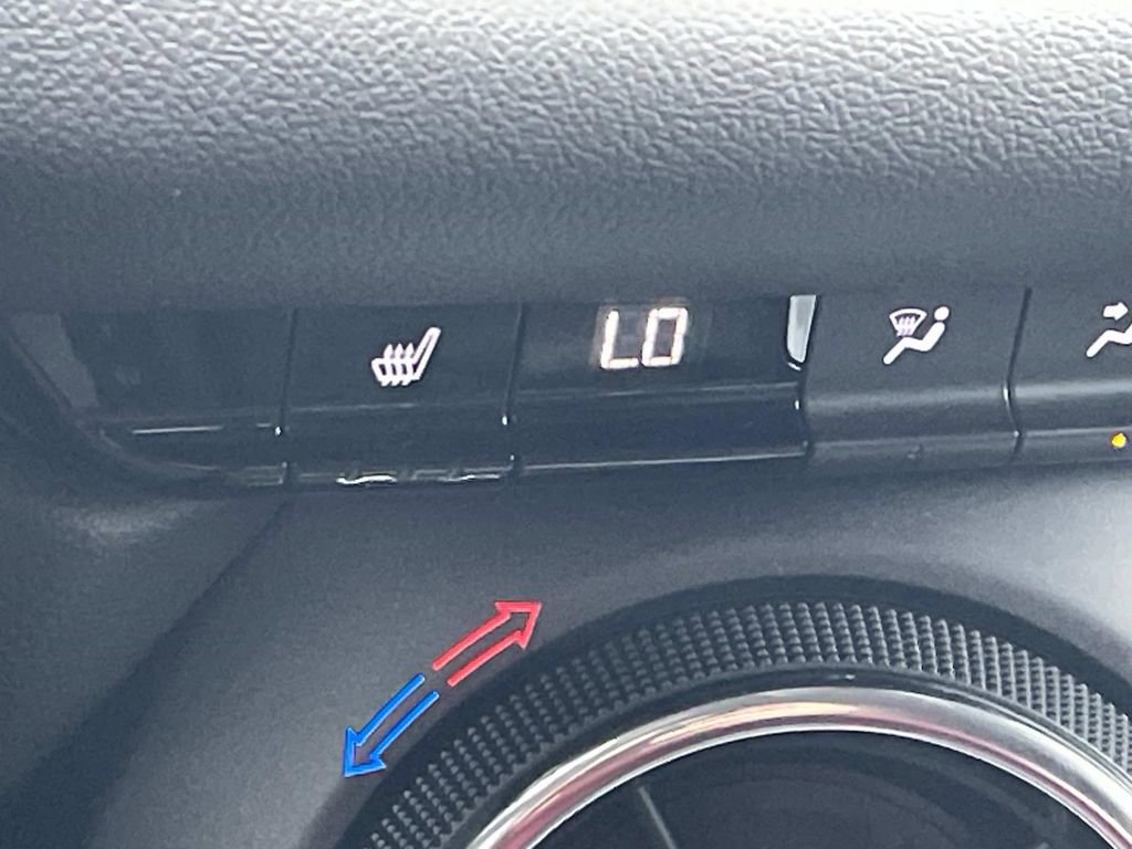 Used 2023 Chevrolet Blazer LT image 23