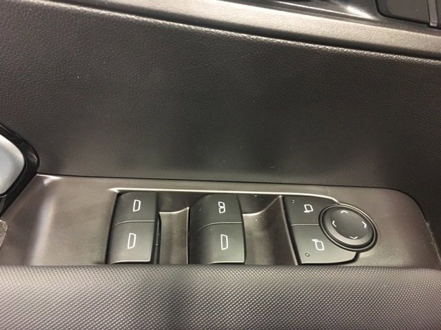 Used 2025 Chevrolet Colorado Z71 w/ Technology Package image 40