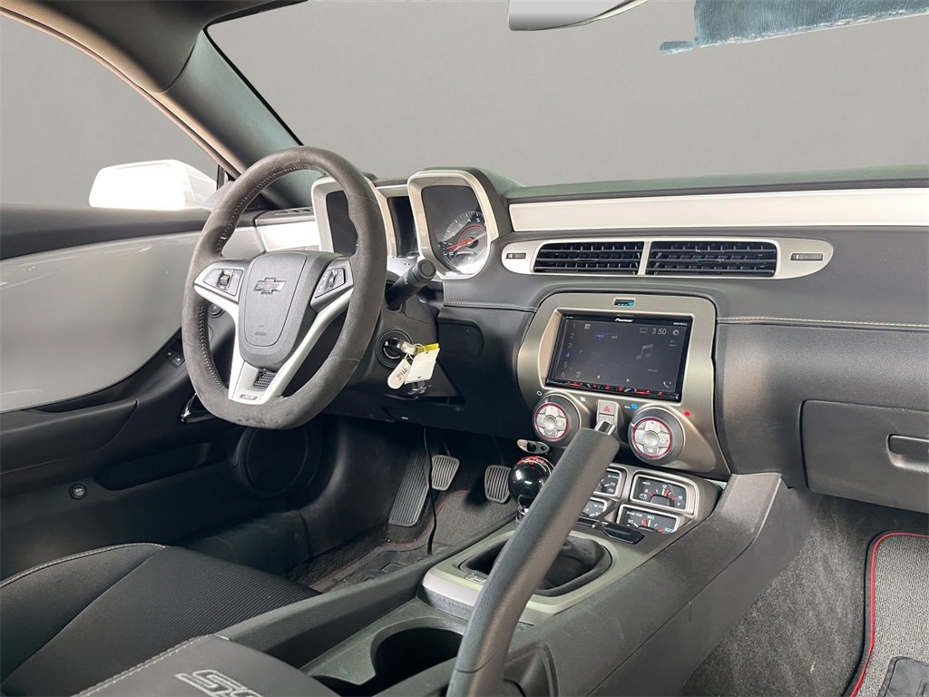 Used 2015 Chevrolet Camaro SS w/ SS Performance Package image 14