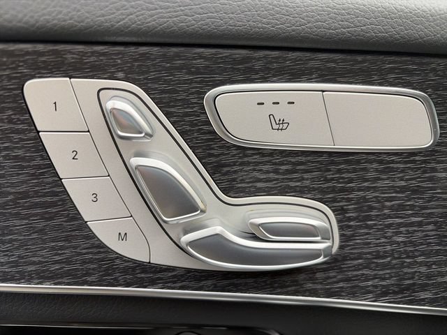 Used 2022 Mercedes-Benz GLC 300 4MATIC image 12