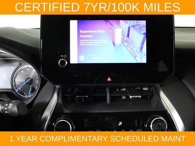 Used 2024 Toyota Venza LE AWD/4WD image 24