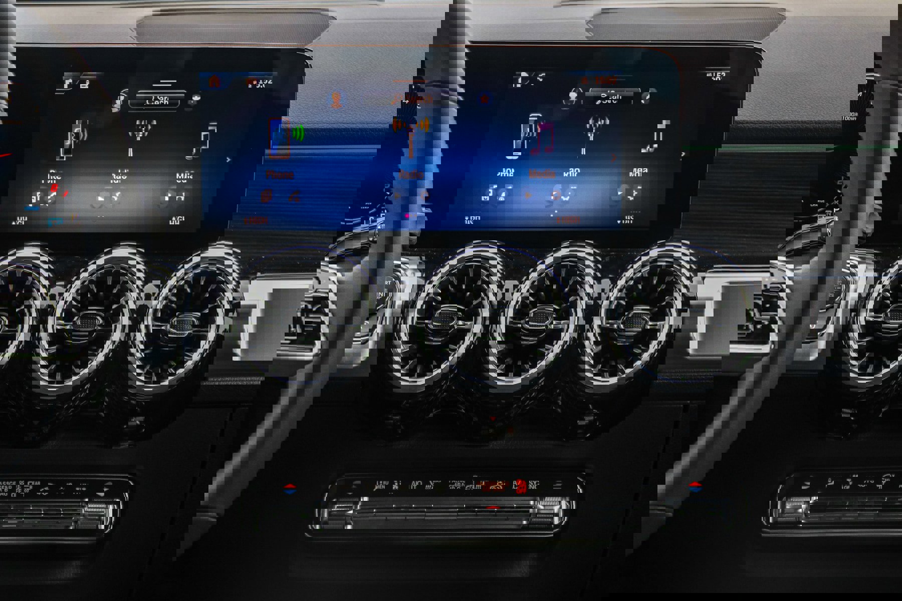 New 2026 Mercedes-Benz GLB 250 4MATIC image 12