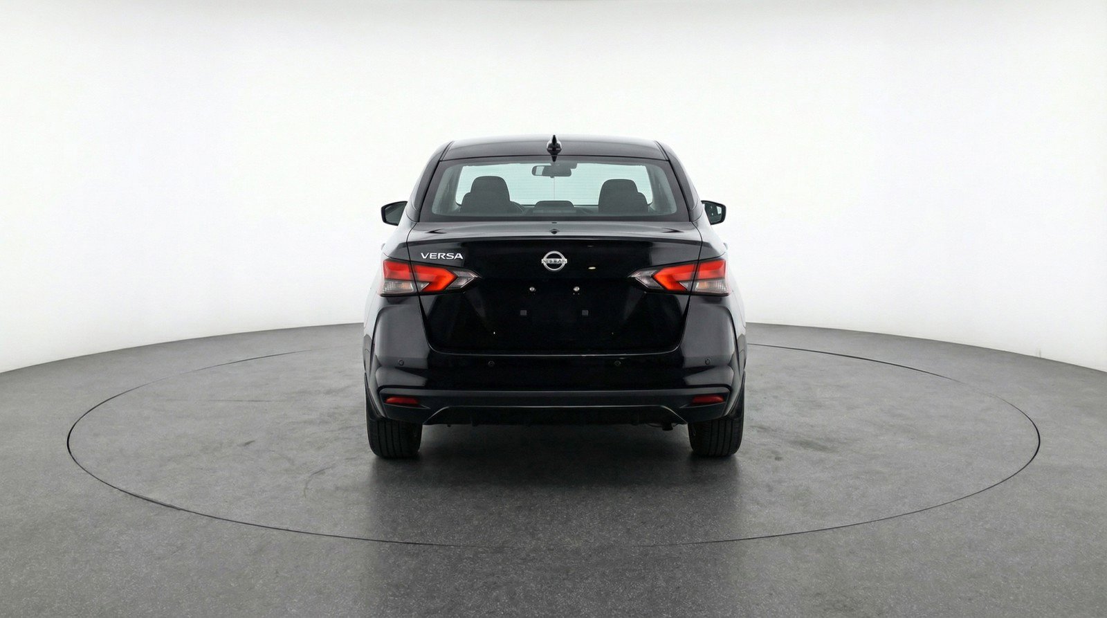 Used 2025 Nissan Versa SV image 7