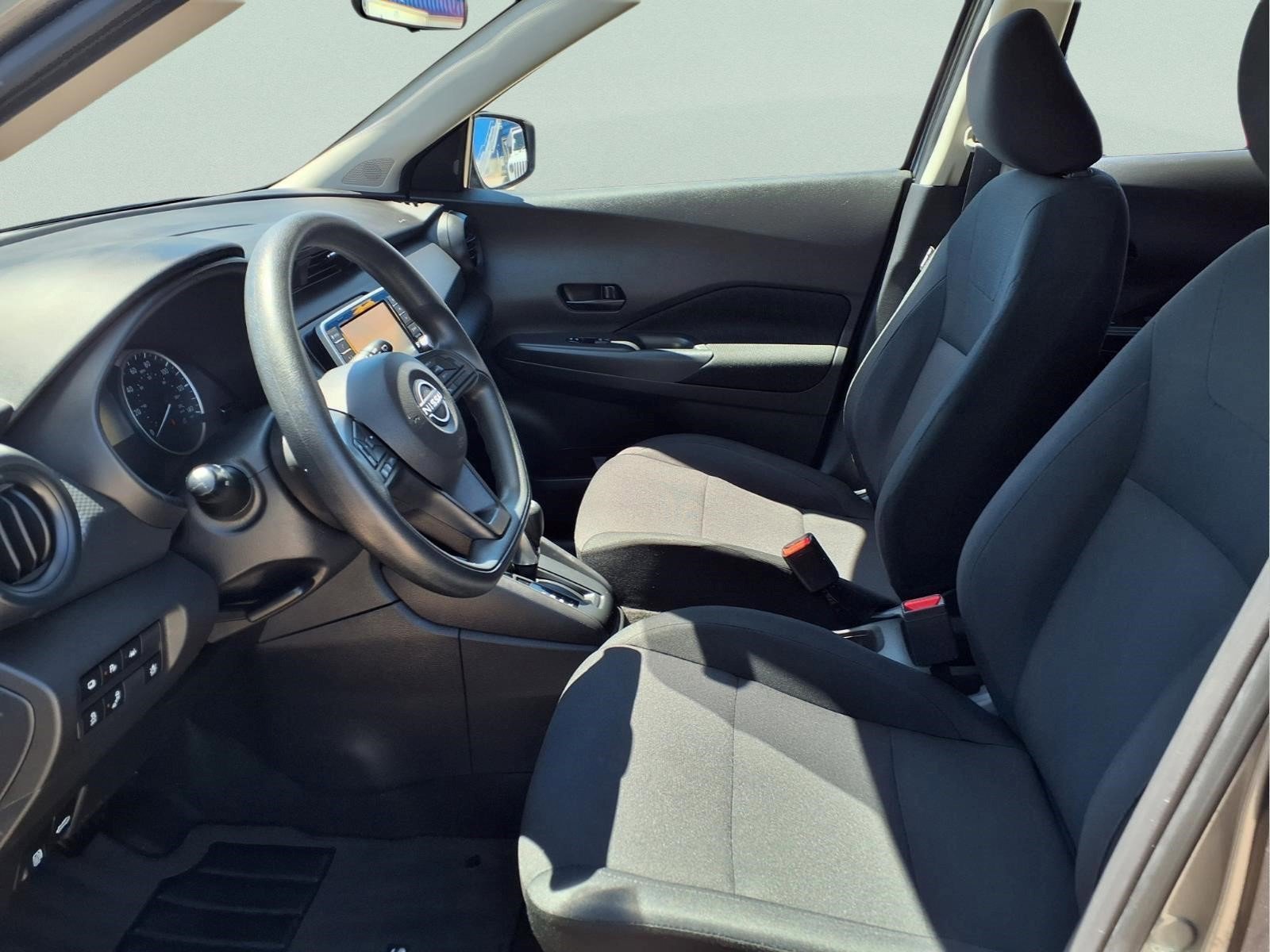 Used 2023 Nissan Kicks S FWD image 12