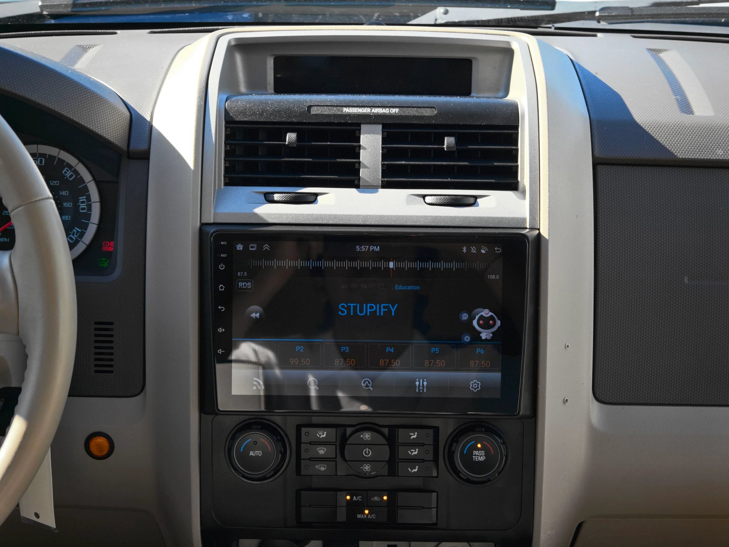 Used 2012 Ford Escape 4WD Hybrid image 25