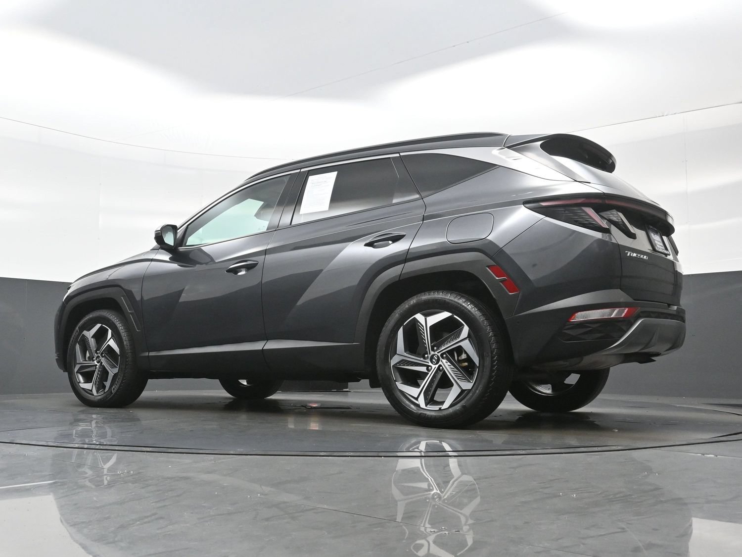 Certified 2024 Hyundai Tucson Limited AWD/4WD image 32