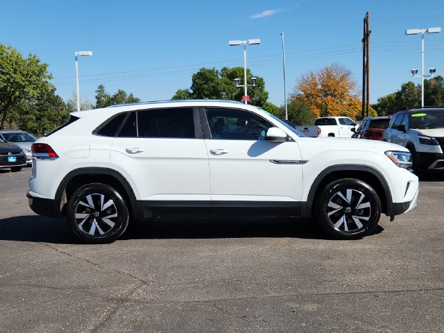 Certified 2023 Volkswagen Atlas Cross Sport SE AWD/4WD image 2