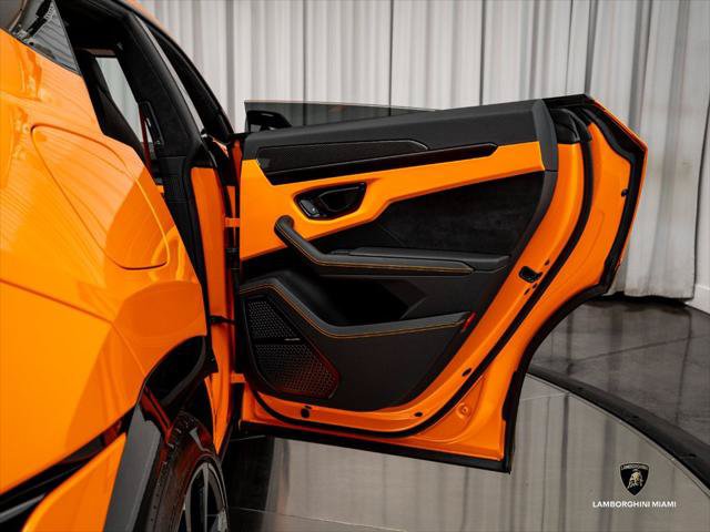 Used 2024 Lamborghini Urus S AWD/4WD image 50