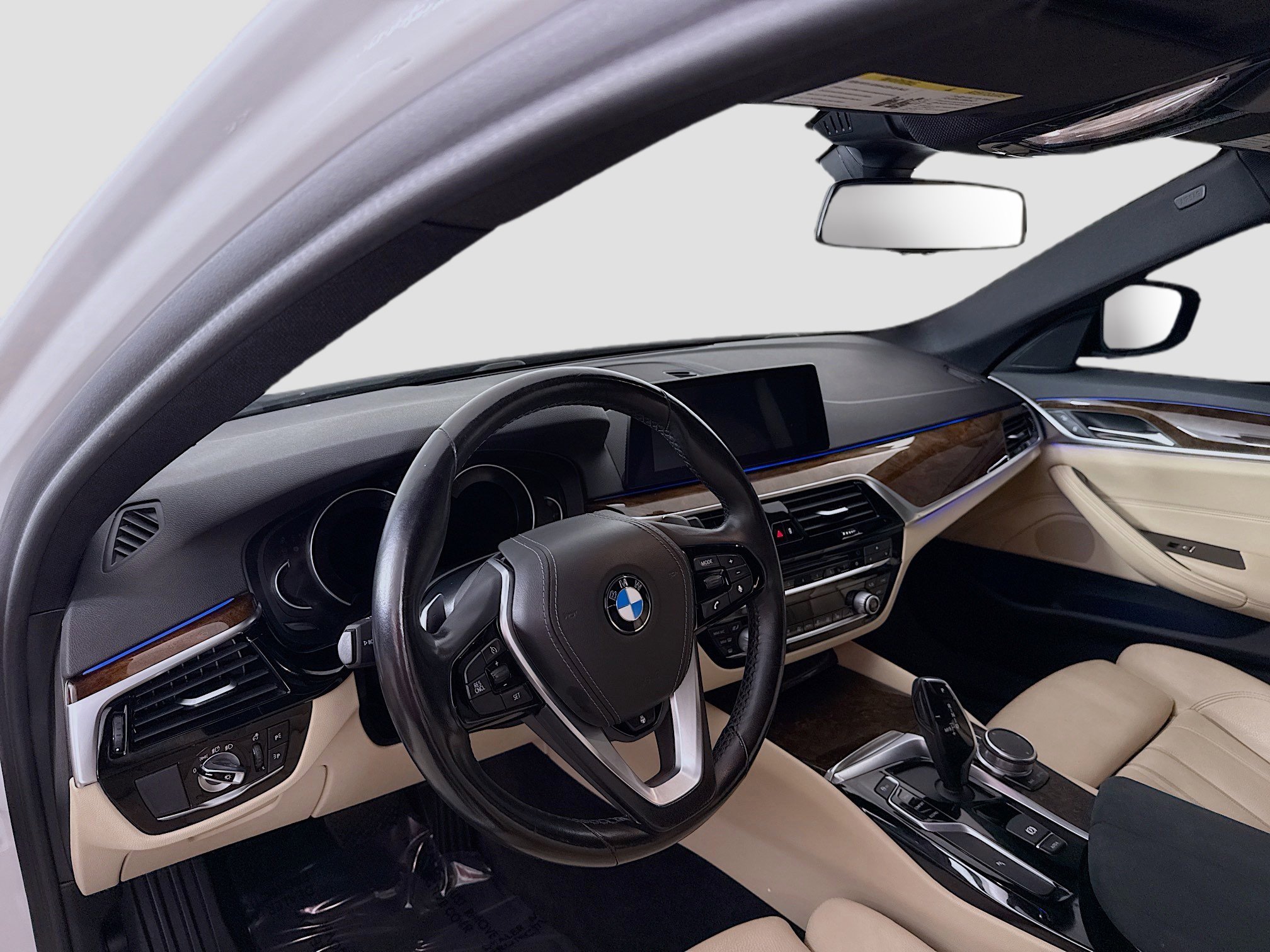 Used 2019 BMW 530i xDrive w/ Convenience Package image 9