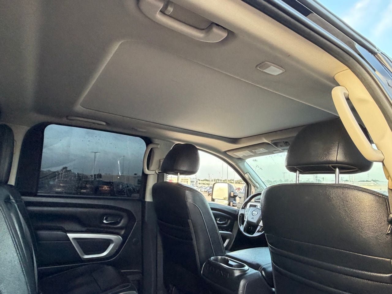 Used 2020 Nissan Titan SL w/ Moonroof Package RWD image 40