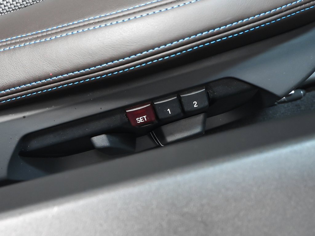 Used 2019 BMW i8 image 15