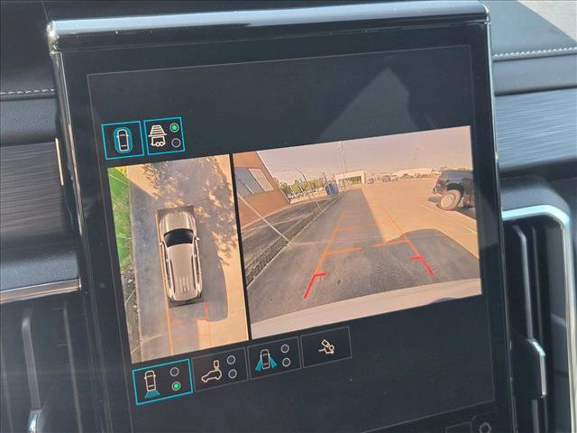 Used 2026 GMC Acadia Elevation w/ Elevation Premium Package FWD image 14