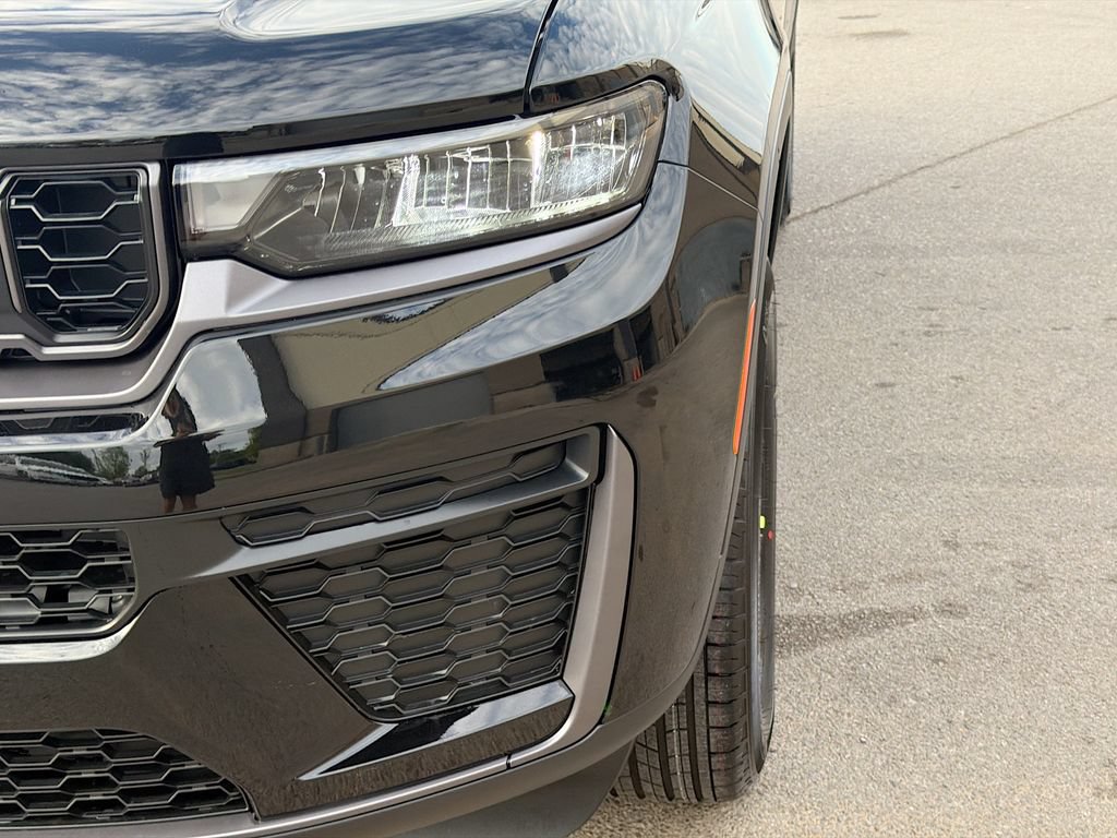 New 2026 Jeep Grand Cherokee L 4WD image 10