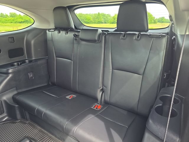Used 2022 Toyota Highlander XLE AWD/4WD image 31